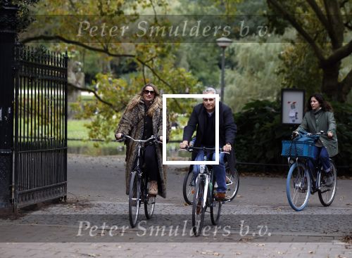 Amsterdam 16 oktober 2021
Robert en Claudia Schoemacher op de fiets bij het vondelpark