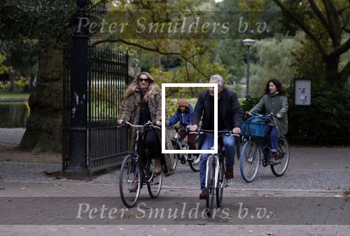 Amsterdam 16 oktober 2021
Robert en Claudia Schoemacher op de fiets bij het vondelpark