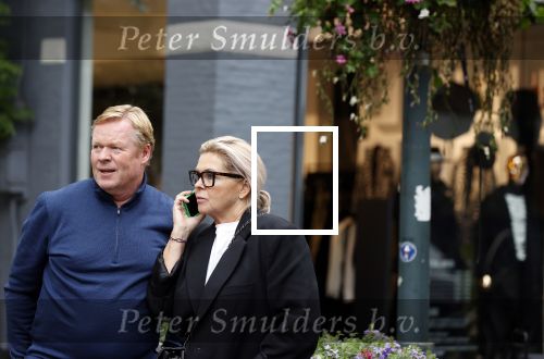 Amsterdam 7 oktober 2021
Ronald Koeman en zijn vrouw Bartina Koeman op de cornelis schuytstraat .