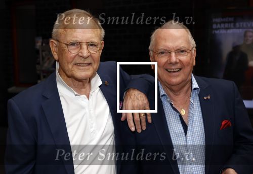 Hoofddorp 19 september 2021
Premiere van Barrie Stevens in de schouwburg van Hoofddorp. Ronnie Tober kwam met partner Jan Jochems