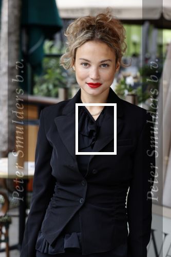Amsterdam 23 september 2021
Rose Bertram onthult de cover van Fabulous Mama met zichzelf op de cover bij Cafe de Waard