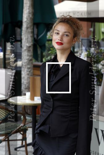 Amsterdam 23 september 2021
Rose Bertram onthult de cover van Fabulous Mama met zichzelf op de cover bij Cafe de Waard