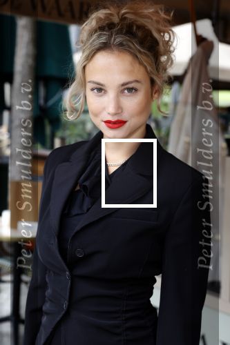 Amsterdam 23 september 2021
Rose Bertram onthult de cover van Fabulous Mama met zichzelf op de cover bij Cafe de Waard