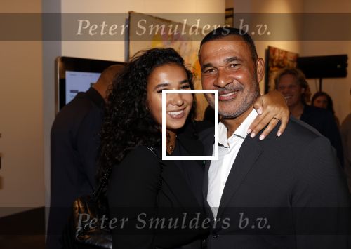 Amsterdam 6 oktober 2021
Opening expositie Bram Reijnders . Nicolette v dam is de host van de avond. Ruud Gullit met zijn dochter Joelle Gullit