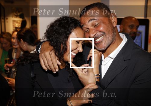Amsterdam 6 oktober 2021
Opening expositie Bram Reijnders . Nicolette v dam is de host van de avond. Ruud Gullit met zijn dochter Joelle Gullit