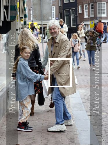Amsterdam 2 oktober 2021
Ruud de Wild met zijn dochter Teddy  aan het winkelen in de 9 straatjes
