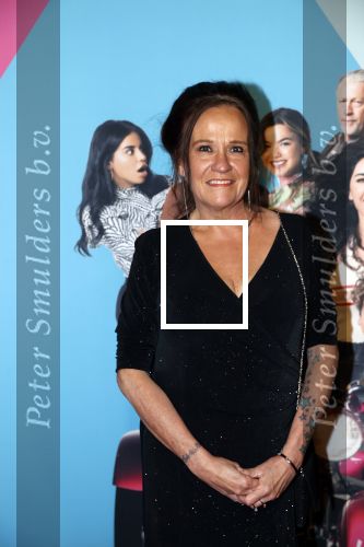 Amsterdam 11 oktober 2021
Premiere Liefde zonder grenzenin Tuschinski met in de hoofdrol Yolanthe Cabau v Kasbergen Jim Bakkum Soy Kroon Abbey Hoes  Hajo Bruins en Peggy Vrijens . Holly Brood kwam met haar moeder Sandra en Zus en schoonmoeder