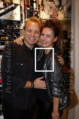 Amsterdam 6 oktober 2021
Opening expositie Bram Reijnders . Nicolette v dam is de host van de avond. Sebastiaan v Dam met zijn vrouw