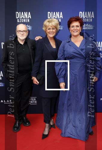 Amsterdam 12 september 2021
Premiere Diana en zonen in het deLaMar theater.
Serge Henri Valcke en Simone Kleinsma
