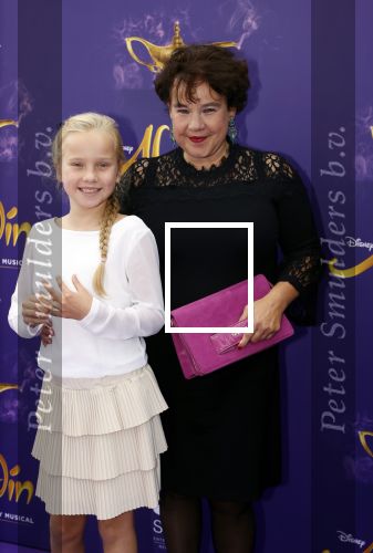 Scheveningen 26 september 2021
Premiere Aladdin in het circustheater.
Sharon Dijksma met dochter