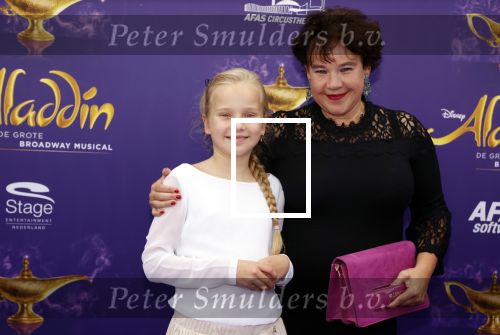 Scheveningen 26 september 2021
Premiere Aladdin in het circustheater.
Sharon Dijksma met dochter
