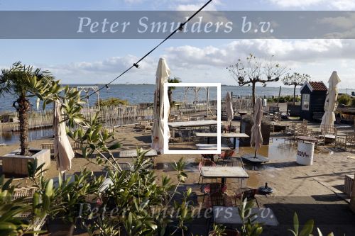 Volendam 12 oktober 2021
Strandtent Simon Keizer op parkeerplaats Hotel Spaander