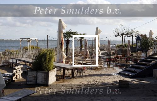 Volendam 12 oktober 2021
Strandtent Simon Keizer op parkeerplaats Hotel Spaander