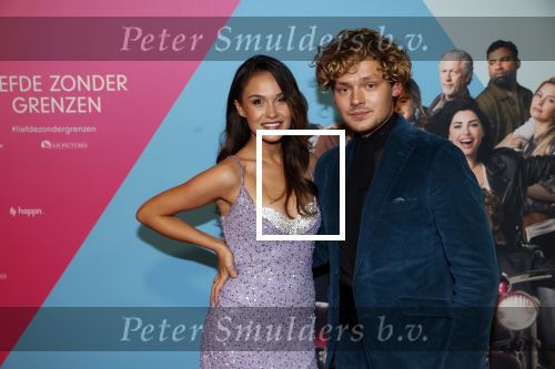 Amsterdam 11 oktober 2021
Premiere Liefde zonder grenzenin Tuschinski met in de hoofdrol Yolanthe Cabau v Kasbergen Jim Bakkum Soy Kroon Abbey Hoes  Hajo Bruins en Peggy Vrijens