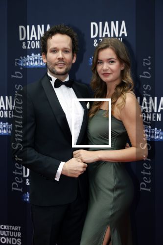 Amsterdam 12 september 2021
Premiere Diana en zonen in het deLaMar theater.
Steven Roox met partner Dewy Vlaardingerbroek