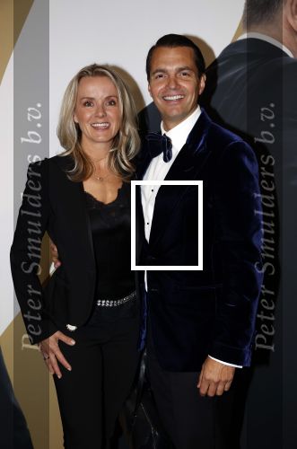 Amsterdam 28 september 2021
Premiere James Bond in Tuschinski. Michiel Mol en zijn vrouw Marlous met schoonzus Suze Mens en haar man Emiel de Sevren