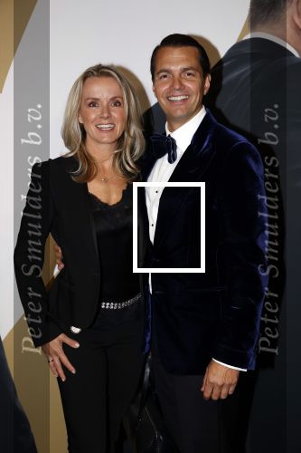 Amsterdam 28 september 2021
Premiere James Bond in Tuschinski. Michiel Mol en zijn vrouw Marlous met schoonzus Suze Mens en haar man Emiel de Sevren