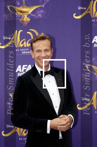 Scheveningen 26 september 2021
Premiere Aladdin in het circustheater.
Nikkie Plessen kwam met goede vriend Sven Sauve