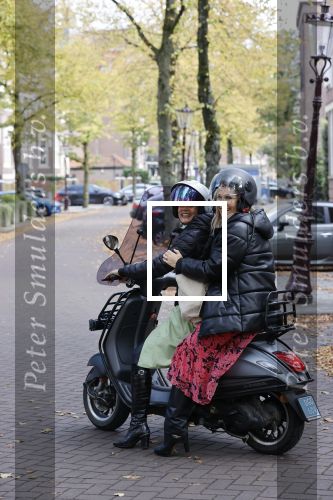 Amsterdam 11 oktober 2021
Presentatie fit platform van Antje Monteiro fit at home health & lifestyle. Chimene v Oosterhout en tanja Jess kwamen op vespa scooter