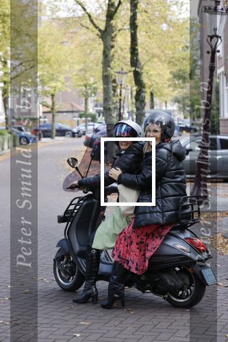Amsterdam 11 oktober 2021
Presentatie fit platform van Antje Monteiro fit at home health & lifestyle. Chimene v Oosterhout en tanja Jess kwamen op vespa scooter