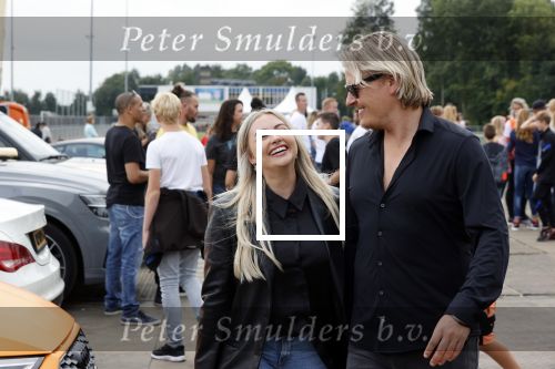 Oudewater 11 september 2021
Dutch Performante ( Chahid Charrak) maakt de grootste popcorn bak en komt in het Guissnessboek of records. Thomas Berge met zijn vriendin Elianne Zweipfenning