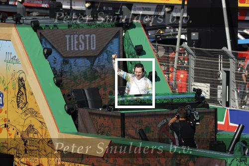 Zandvoort 5 september 2021
Dj Tiesto treedt op na de GP van Nederland . De wagen waar jij opstaat is ontworpen / kunstuk van Joseph Klibansky