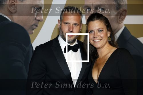Amsterdam 28 september 2021
Premiere James Bond in Tuschinski. Tijl Beckand met partner