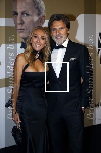 Amsterdam 28 september 2021
Premiere James Bond in Tuschinski. Toine v Peperstraten met zijn vriendin