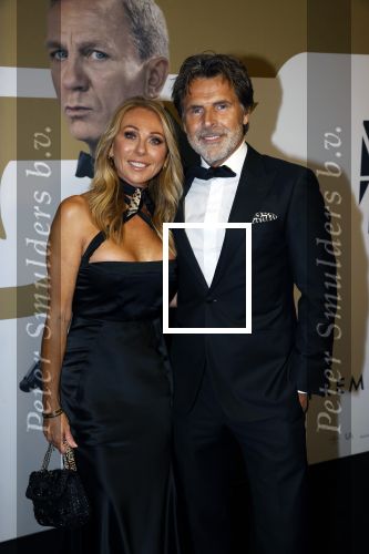 Amsterdam 28 september 2021
Premiere James Bond in Tuschinski. Toine v Peperstraten met zijn vriendin