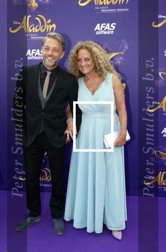 Scheveningen 26 september 2021
Premiere Aladdin in het circustheater.
Tommie Christiaan met zijn moeder