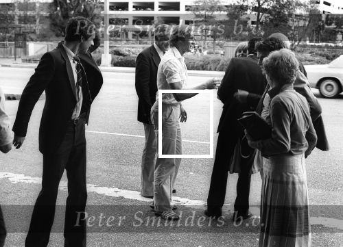 Miami, 5 Juni 1981
Jan v Beveren samen met Petra v Beveren  bij Vliegveld Miami met o.a. Huub Stevens Ton v Schijndel Carel v d Brekel Willy v d Kuijlen Adrie v Kraaij Drs. A. Groeneveld
