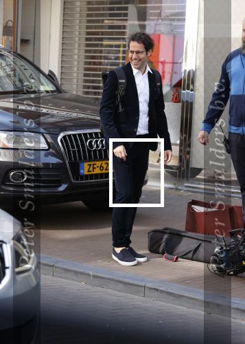 Amsterdam 20 september 2021
Victor Mids heeft weer opnames voor zijn programma Mindfuck. Hier zijn ze op de pc hooftstraat bij Oger