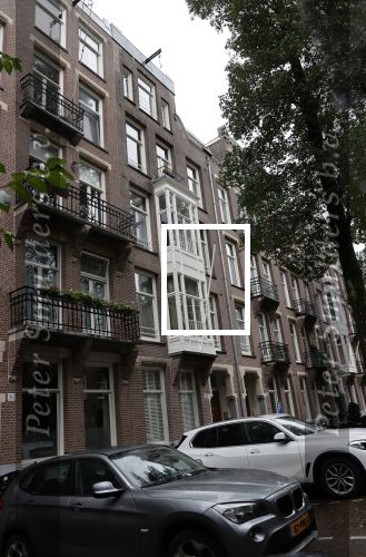 Amstetdam 1 en 2 oktober 2021
Victor Reinier heeft meerdere appartementen in Amsterdam . In 1 daarvan woont zijn zoon