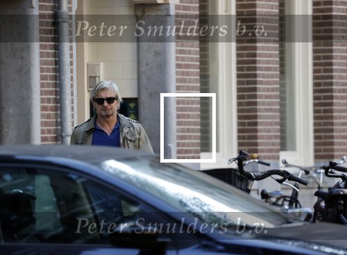 Amsterdam 4 en 8 oktober 2021
Victor Reinier bij zijn huis in Amsterdam zuid.