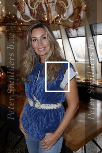 Amsterdam 11 oktober 2021
Presentatie fit platform van Antje Monteiro fit at home health & lifestyle. Vivian Slingerland