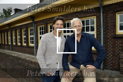 Amsterdam 27 september 2021
Frederik Brom, Rick Engelkes, Guusje te Pas, Danny Westerweel, Willeke van Ammelrooy, Bob Ott, Roos van Erkel, Wilbert Gieske en Xander van Vledder tijdens de castpresentatie van de theatervoorstelling The Mousetrap