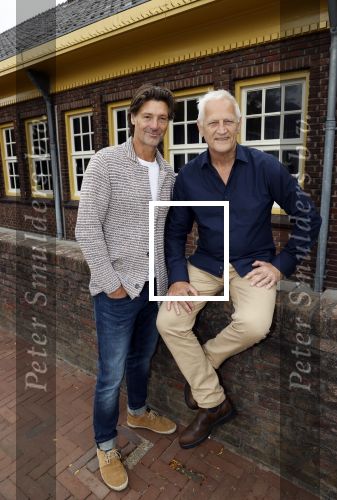 Amsterdam 27 september 2021
Frederik Brom, Rick Engelkes, Guusje te Pas, Danny Westerweel, Willeke van Ammelrooy, Bob Ott, Roos van Erkel, Wilbert Gieske en Xander van Vledder tijdens de castpresentatie van de theatervoorstelling The Mousetrap