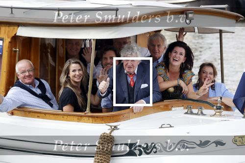Amsterdam 6 september 2021
Willibrord Frequin viert zijn 80e verjaardag  met zijn kinderen vrouw en beste vrienden op een boot op de grachten van Amsterdam. Zijn kinderen Barbara Rebecca Louis . Willibrord zijn broer Aad Ouborg Fons de Poel en Guido Maas