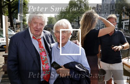 Amsterdam 6 september 2021
Willibrord Frequin viert zijn 80e verjaardag  met zijn kinderen vrouw en beste vrienden op een boot op de grachten van Amsterdam. Zijn kinderen Barbara Rebecca Louis . Willibrord met zijn broer