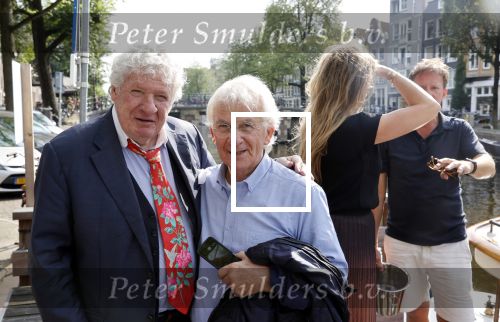 Amsterdam 6 september 2021
Willibrord Frequin viert zijn 80e verjaardag  met zijn kinderen vrouw en beste vrienden op een boot op de grachten van Amsterdam. Zijn kinderen Barbara Rebecca Louis . Willibrord met zijn broer