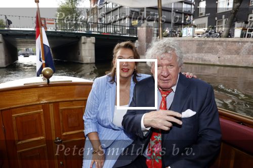 Amsterdam 6 september 2021
Willibrord Frequin viert zijn 80e verjaardag  met zijn kinderen vrouw en beste vrienden op een boot op de grachten van Amsterdam. Zijn kinderen Barbara Rebecca Louis . Willibrord met zijn vrouw