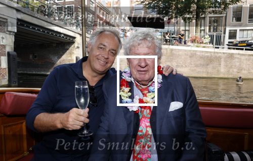 Amsterdam 6 september 2021
Willibrord Frequin viert zijn 80e verjaardag  met zijn kinderen vrouw en beste vrienden op een boot op de grachten van Amsterdam. Zijn kinderen Barbara Rebecca Louis . Willibrord Frequin met Aad Ouborg