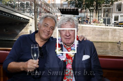Amsterdam 6 september 2021
Willibrord Frequin viert zijn 80e verjaardag  met zijn kinderen vrouw en beste vrienden op een boot op de grachten van Amsterdam. Zijn kinderen Barbara Rebecca Louis . Willibrord Frequin met Aad Ouborg