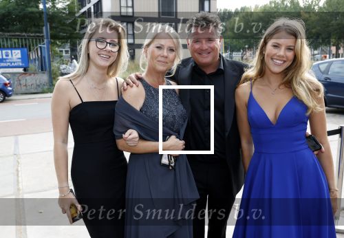 Amsterdam 26 september 2021
Premiere Las Vegas Show Hans Klok in the Harbour Club. Wolter Kroes met zijn vrouw Tess en dochter