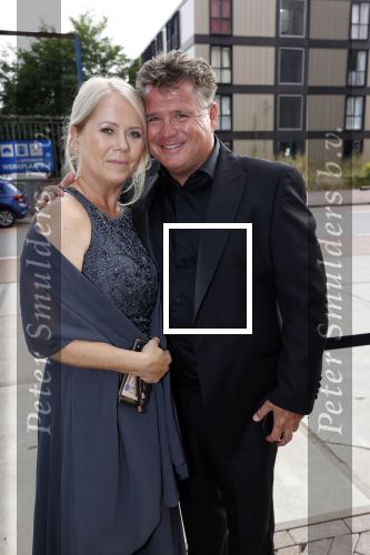 Amsterdam 26 september 2021
Premiere Las Vegas Show Hans Klok in the Harbour Club. Wolter Kroes met zijn vrouw Tess en dochter