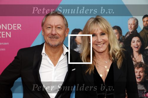 Amsterdam 11 oktober 2021
Premiere Liefde zonder grenzenin Tuschinski met in de hoofdrol Yolanthe Cabau v Kasbergen Jim Bakkum Soy Kroon Abbey Hoes  Hajo Bruins en Peggy Vrijens . Xenia Kasper met partner