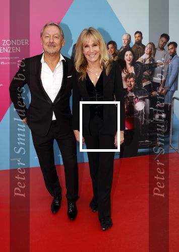 Amsterdam 11 oktober 2021
Premiere Liefde zonder grenzenin Tuschinski met in de hoofdrol Yolanthe Cabau v Kasbergen Jim Bakkum Soy Kroon Abbey Hoes  Hajo Bruins en Peggy Vrijens . Xenia Kasper met partner
