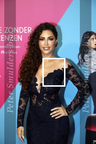 Amsterdam 11 oktober 2021
Premiere Liefde zonder grenzenin Tuschinski met in de hoofdrol Yolanthe Cabau v Kasbergen Jim Bakkum Soy Kroon Abbey Hoes  Hajo Bruins en Peggy Vrijens