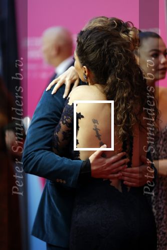 Amsterdam 11 oktober 2021
Premiere Liefde zonder grenzenin Tuschinski met in de hoofdrol Yolanthe Cabau v Kasbergen Jim Bakkum Soy Kroon Abbey Hoes  Hajo Bruins en Peggy Vrijens