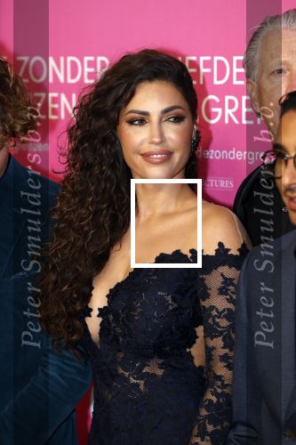 Amsterdam 11 oktober 2021
Premiere Liefde zonder grenzenin Tuschinski met in de hoofdrol Yolanthe Cabau v Kasbergen Jim Bakkum Soy Kroon Abbey Hoes  Hajo Bruins en Peggy Vrijens